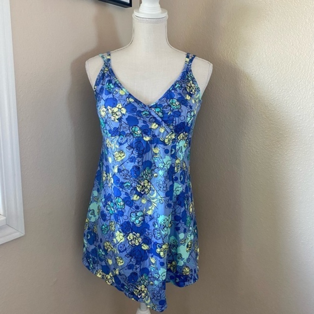 REI floral active athletic tank with built in bra, Sz. 12